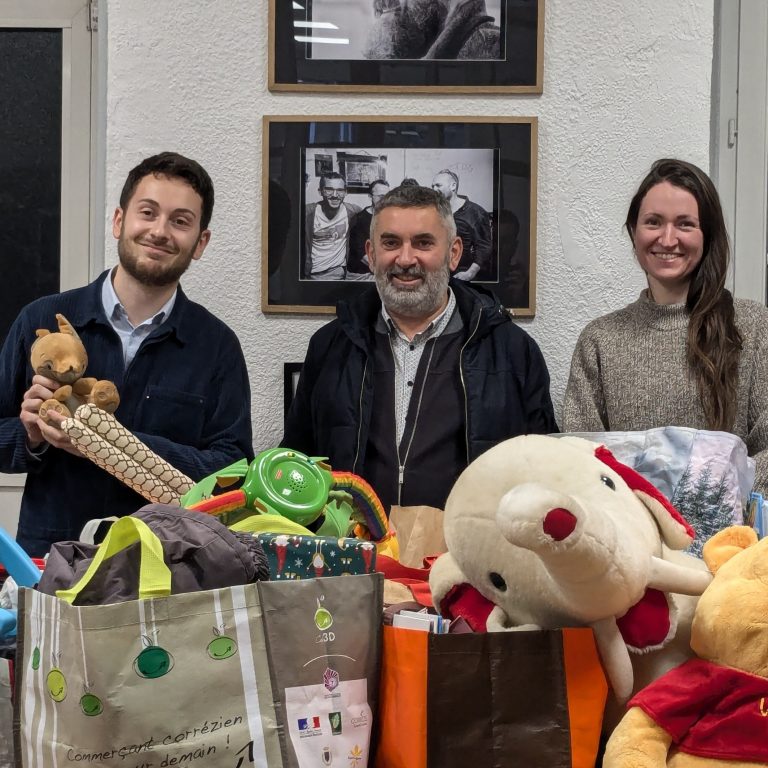 Remise de la collecte de jouets aux associations