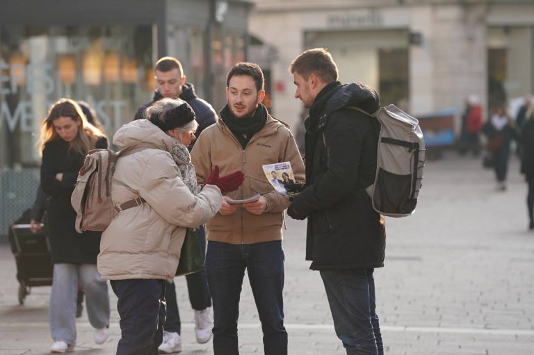 A Grenoble, pour soutenir la candidature de Lyes Louffok !