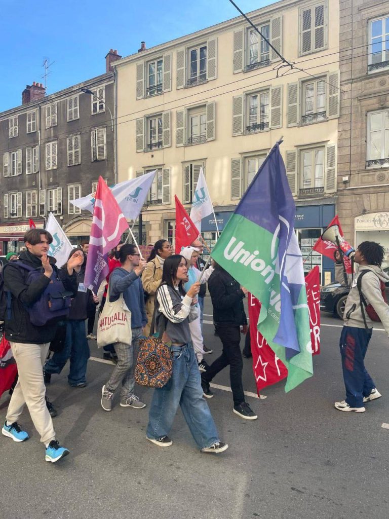 Manifestation étudiante contre les coupes budgétaires