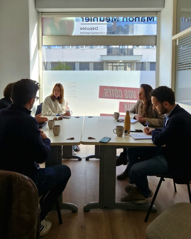 « Avec ce nouveau plan social, ce sont des emplois et notre mission d&rsquo;information locale qui vont être sacrifiés ! »